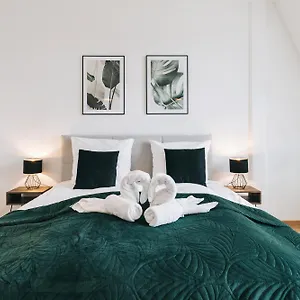 Oasis - Wohnen In - Netflix - Tiefgarage - Dachterrasse Apartment Dresden